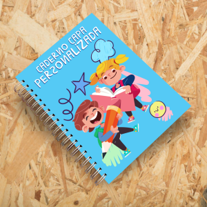 Caderno Escolar Personalizado Capa Dura Colorido 4x0 cores Médio 15x21cm Miolo Padrão Pautado Preto/Branco (1x1) 96 folhas Offset 75gr Laminação Encadernação Espiral Duplo (wire-o) Sem Extras